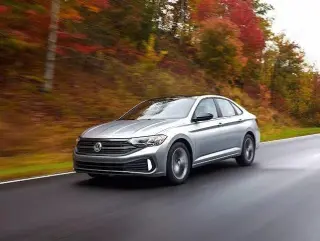 Volkswagen Jetta 2024 S 4dr Sedan 8A