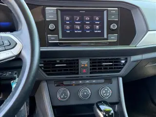 Volkswagen Jetta 2024 S 4dr Sedan 8A