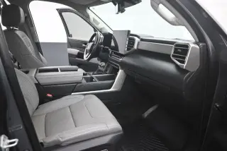 Toyota Tundra 2023 4x4 Limited 4dr CrewMax Cab Pickup SB