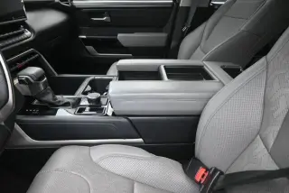 Toyota Tundra 2023 4x4 Limited 4dr CrewMax Cab Pickup SB