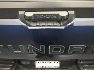 Toyota Tundra 2023 4x4 SR5 4dr CrewMax Cab Pickup SB