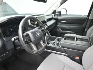 Toyota Tundra 2023 4x4 SR5 4dr CrewMax Cab Pickup SB