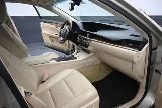Lexus ES 300h 2014 4dr Sedan