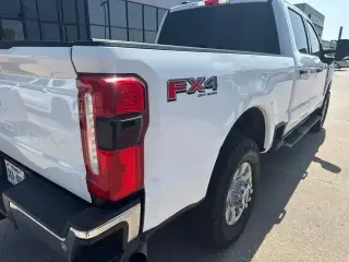 Ford F-250 Super Duty 2023 4x4 XLT 4dr Crew Cab 6.8 ft. SB Pickup