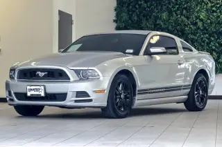 Ford Mustang 2014 V6 Premium 2dr Fastback