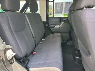 Jeep Wrangler Unlimited 2015 4x4 Sport 4dr SUV