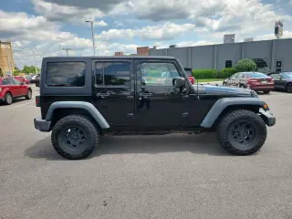 Jeep Wrangler Unlimited 2015 4x4 Sport 4dr SUV