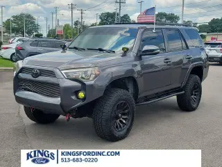 Toyota 4Runner 2016 4x4 SR5 4dr SUV