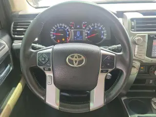 Toyota 4Runner 2016 4x4 SR5 4dr SUV