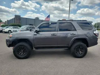 Toyota 4Runner 2016 4x4 SR5 4dr SUV