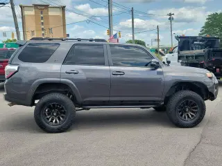 Toyota 4Runner 2016 4x4 SR5 4dr SUV
