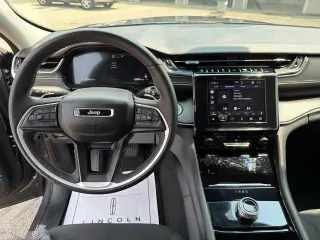 Jeep Grand Cherokee 2023 4x4 Laredo 4dr SUV