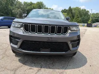 Jeep Grand Cherokee 2023 4x4 Laredo 4dr SUV