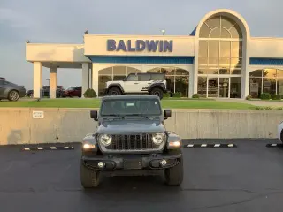 Jeep Gladiator 2025 4x4 Sport 4dr Crew Cab 5.0 ft. SB