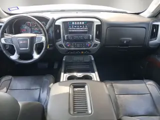 GMC Sierra 1500 2018 4x2 SLT 4dr Crew Cab 5.8 ft. SB