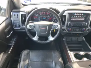 GMC Sierra 1500 2018 4x2 SLT 4dr Crew Cab 5.8 ft. SB