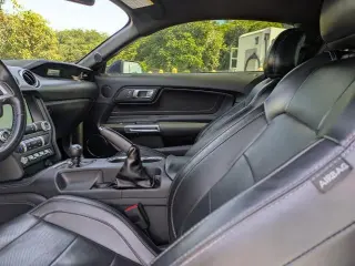 Ford Mustang 2019 GT Premium 2dr Fastback