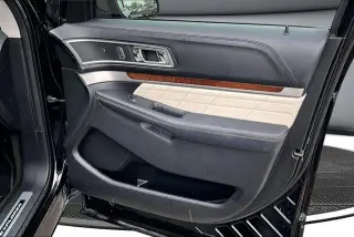 Ford Explorer 2016 AWD Platinum 4dr SUV