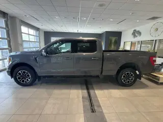 Ford F-150 2021 4x4 Lariat 4dr SuperCrew 5.5 ft. SB
