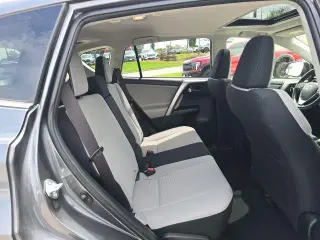 Toyota RAV4 2016 XLE 4dr SUV