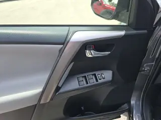 Toyota RAV4 2016 XLE 4dr SUV
