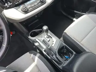 Toyota RAV4 2016 XLE 4dr SUV