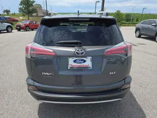Toyota RAV4 2016 XLE 4dr SUV