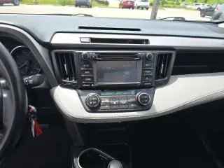 Toyota RAV4 2016 XLE 4dr SUV