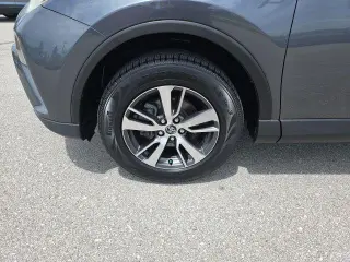 Toyota RAV4 2016 XLE 4dr SUV