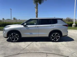 Mitsubishi Outlander 2024 AWD SE 4dr SUV