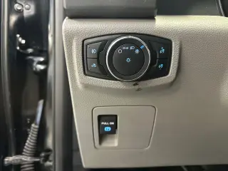 Ford F-150 2017 4x4 XLT 4dr SuperCrew 5.5 ft. SB