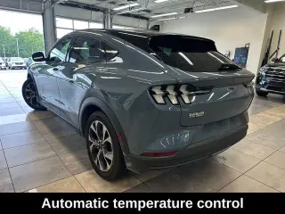 Ford Mustang Mach-E 2024 AWD Select 4dr SUV