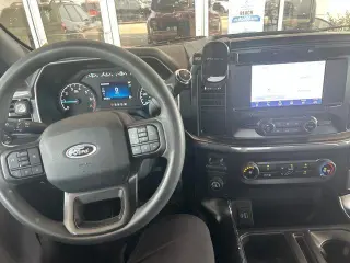 Ford F-150 2023 4x2 XL 4dr SuperCab 6.5 ft. SB