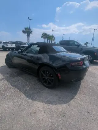 Mazda MX-5 Miata 2016 Club 2dr Convertible 6M