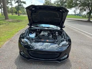 Mazda MX-5 Miata 2016 Club 2dr Convertible 6M