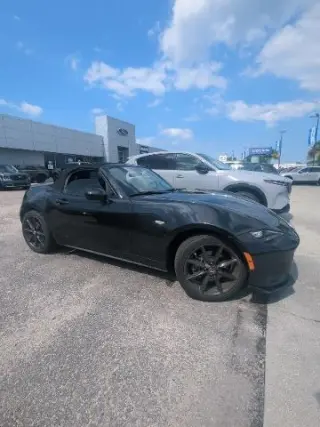 Mazda MX-5 Miata 2016 Club 2dr Convertible 6M