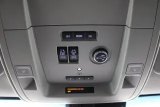 Chevrolet Suburban 2018 4x4 LT 4dr SUV