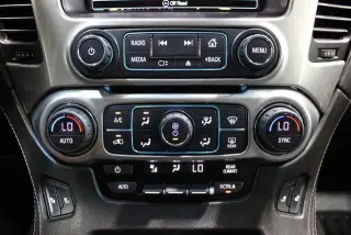 Chevrolet Suburban 2018 4x4 LT 4dr SUV