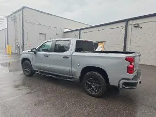 Chevrolet Silverado 1500 2024 4x2 Custom 4dr Crew Cab 5.8 ft. SB