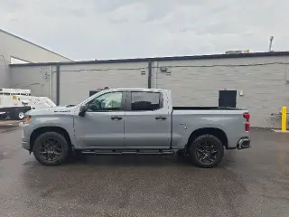 Chevrolet Silverado 1500 2024 4x2 Custom 4dr Crew Cab 5.8 ft. SB