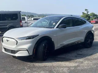 Ford Mustang Mach-E 2023 AWD Premium 4dr SUV