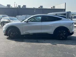 Ford Mustang Mach-E 2023 AWD Premium 4dr SUV