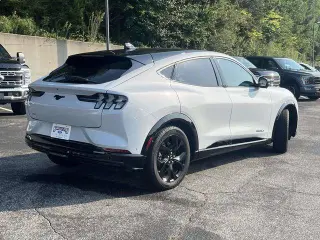 Ford Mustang Mach-E 2023 AWD Premium 4dr SUV