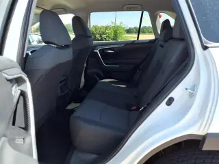 Toyota RAV4 2025 AWD XLE 4dr SUV