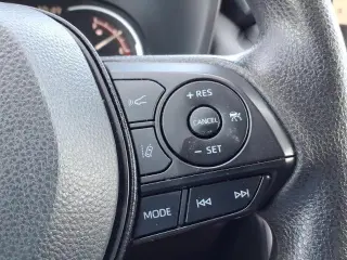 Toyota RAV4 2025 AWD XLE 4dr SUV