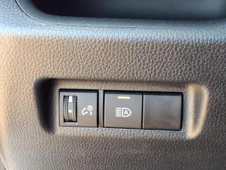 Toyota RAV4 2025 AWD XLE 4dr SUV