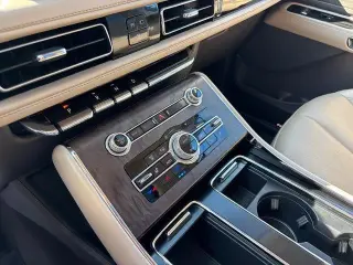 Lincoln Aviator 2022 AWD Reserve 4dr SUV