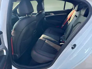 Genesis G70 2023 2.0T 4dr Sedan