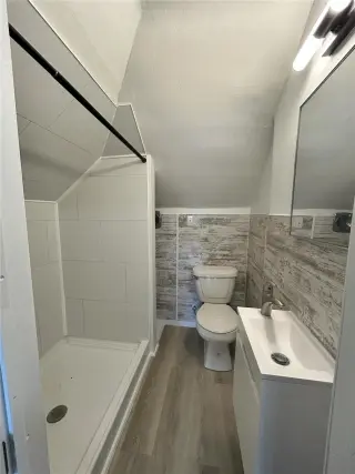 Propiedad en alquiler con 0 habitaciones y 1 baño en Steubenville