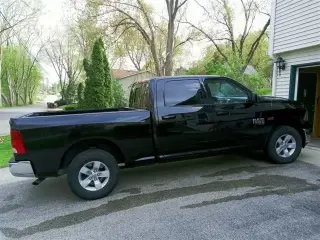 2019 DODGE RAM 1500 SLT